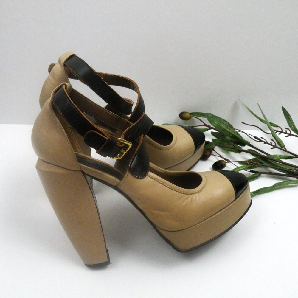Worn Once! Marni Tan Black Cap Toe Heeled Mary Jane Shoes 38 (8) - Picture 4 of 9